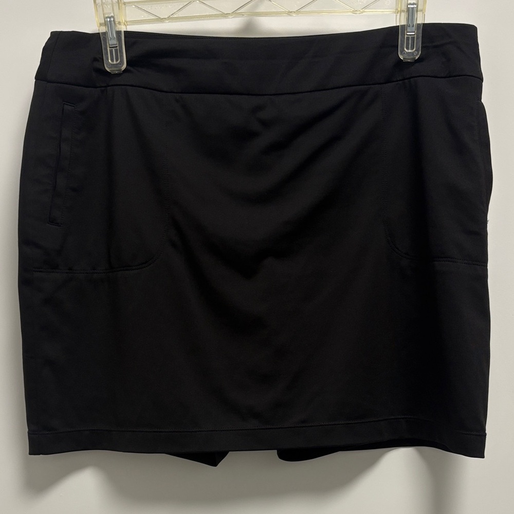 Zenergy Golf by Chico's Black Golf Skort - Size 2